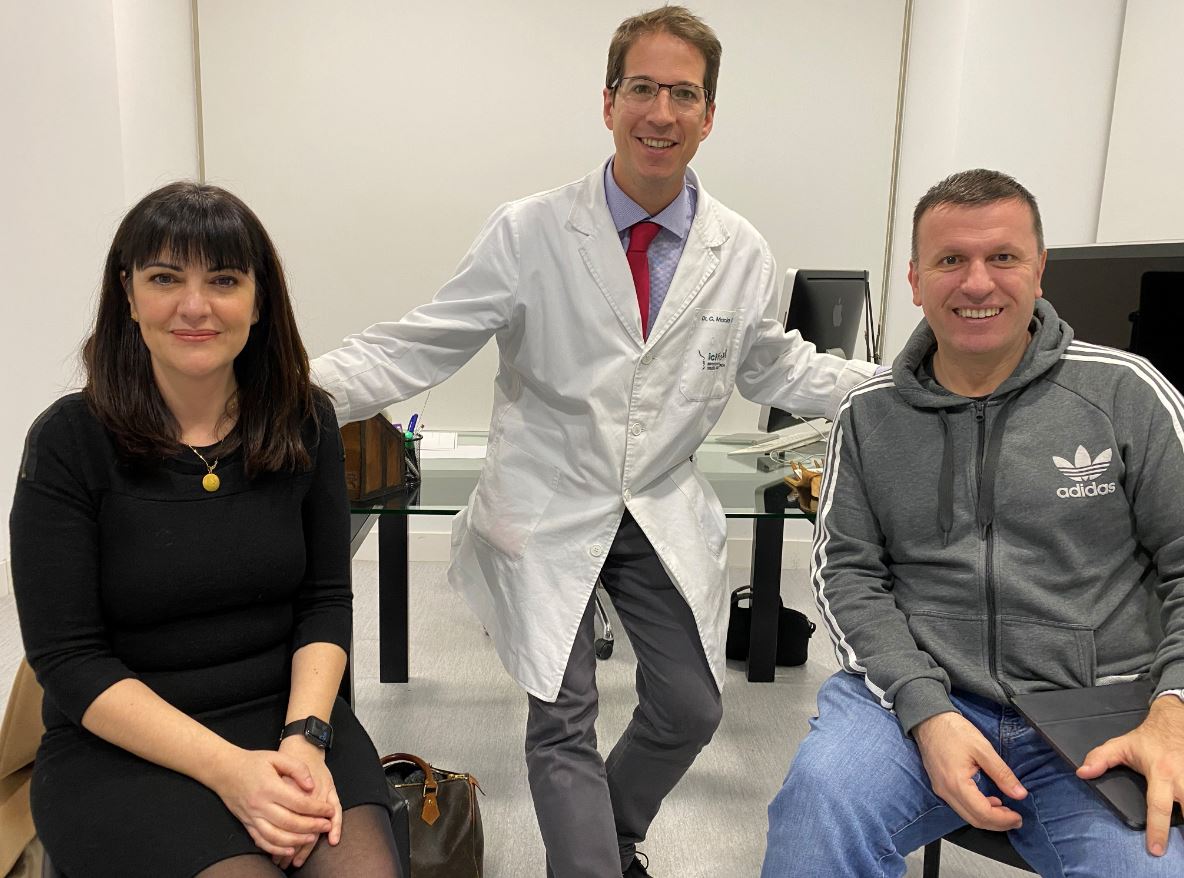 Doctor Macia con paciente