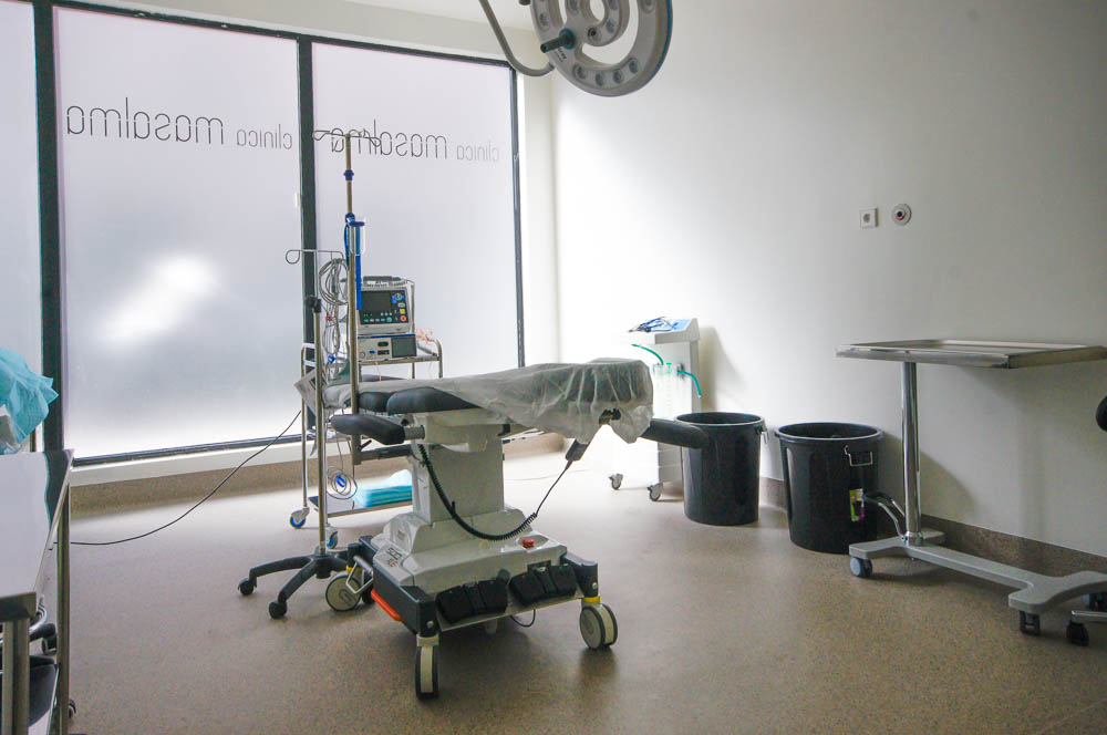 Quirófano de la Clínica Masalma en Madrid donde opera el Dr. Macía de Icifacial