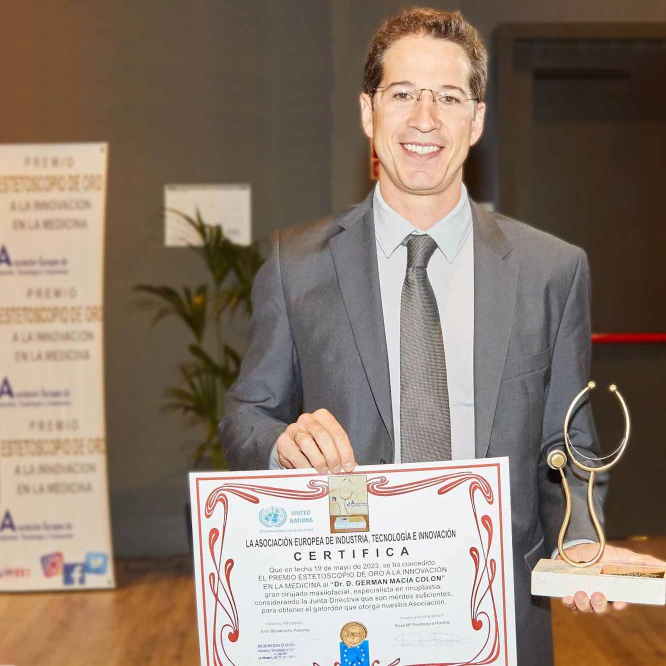 Dr. Macia, mejor cirujano de rinoplsita de España